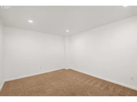 10200 SW 70th Avenue Portland OR 97223