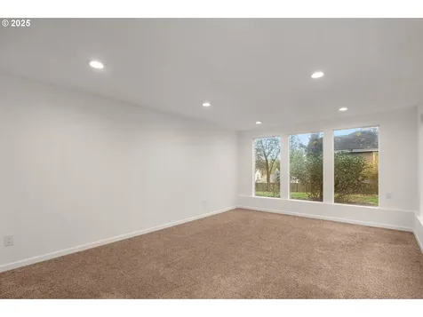 10200 SW 70th Avenue Portland OR 97223