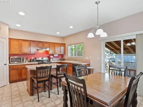 3910 SE 190th Avenue Vancouver WA 98683