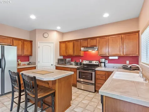 3910 SE 190th Avenue Vancouver WA 98683