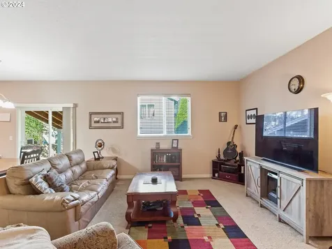 3910 SE 190th Avenue Vancouver WA 98683