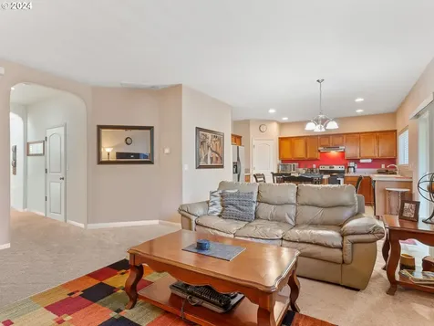 3910 SE 190th Avenue Vancouver WA 98683