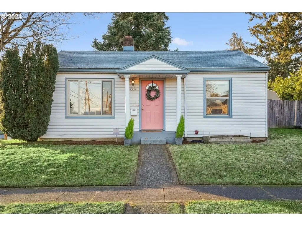 8336 SE Glenwood Street Portland OR 97266
