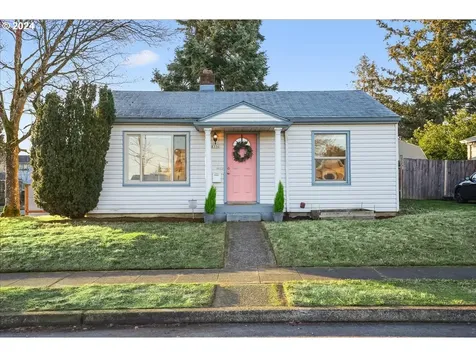 8336 SE Glenwood Street Portland OR 97266