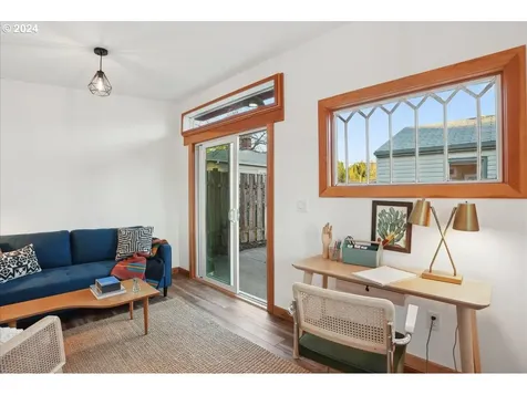 8336 SE Glenwood Street Portland OR 97266