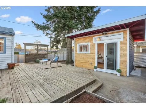 8336 SE Glenwood Street Portland OR 97266