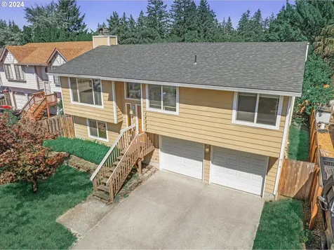 14527 Se Center Street Portland OR 97236