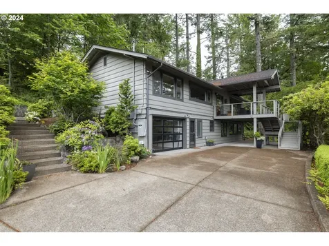 495 Nw Greenleaf Road Portland OR 97229