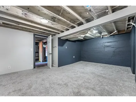 3719 NE Senate Street Portland OR 97232