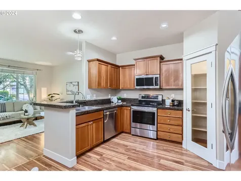 1272 Se Bianca Street Hillsboro OR 97123