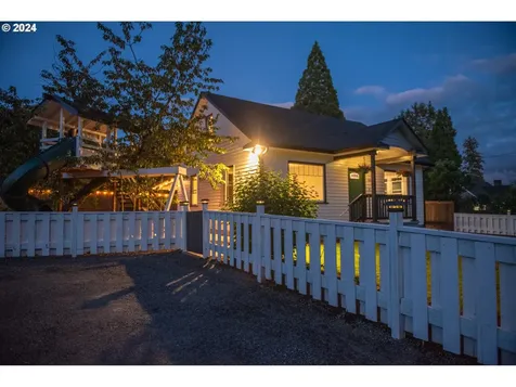 4606 Ne Everett Drive Camas WA 98607