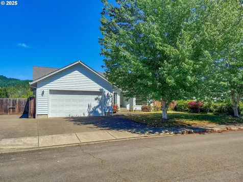 1739 Aspen Run Avenue Sutherlin OR 97479