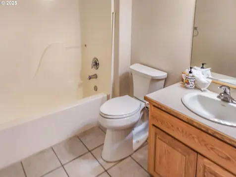 1739 Aspen Run Avenue Sutherlin OR 97479