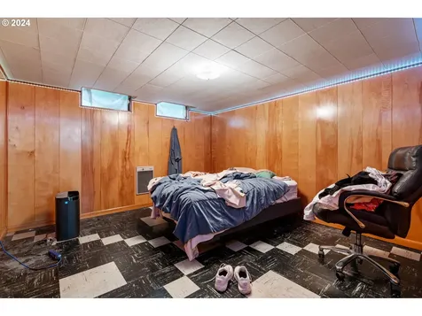 1746 Se 101st Avenue Portland OR 97216