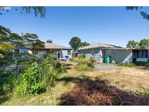 1746 Se 101st Avenue Portland OR 97216