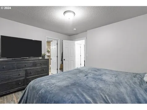 757 Mule Deer Street NW Salem OR 97304