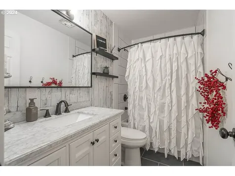 757 Mule Deer Street NW Salem OR 97304