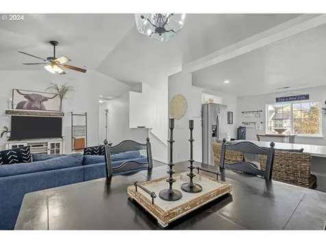 757 Mule Deer Street NW Salem OR 97304