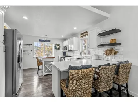 757 Mule Deer Street NW Salem OR 97304