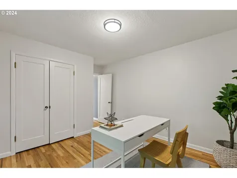 4233 Se Malden Street Portland OR 97206