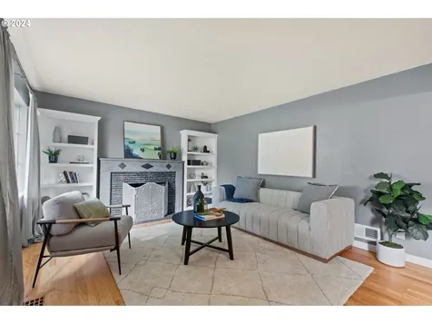 4233 Se Malden Street Portland OR 97206
