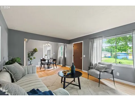 4233 Se Malden Street Portland OR 97206
