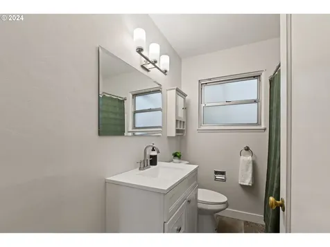 4233 Se Malden Street Portland OR 97206