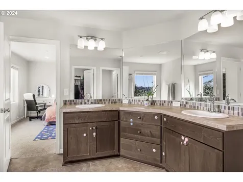 16984 Se Rhododendron Street Happy Valley OR 97086