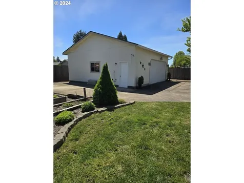 748 Nw Sherman Street Sheridan OR 97378