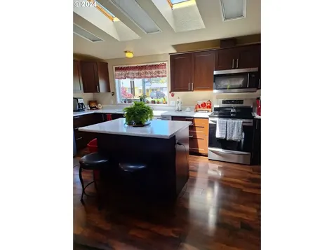 748 Nw Sherman Street Sheridan OR 97378