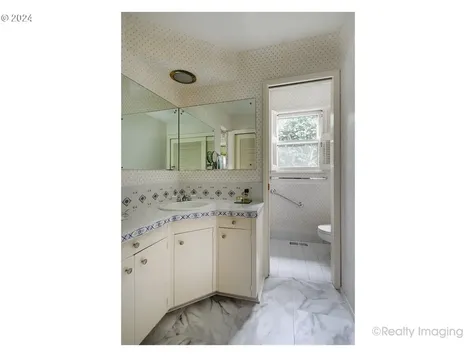 5710 Sw 88th Avenue Portland OR 97225