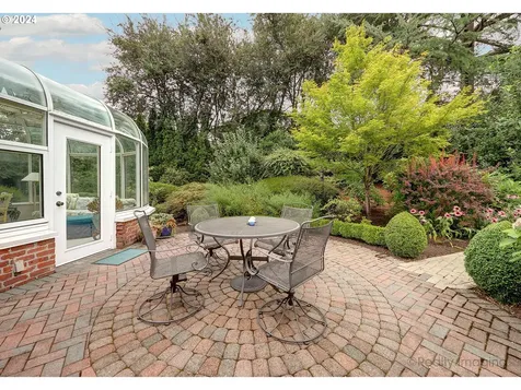 5710 Sw 88th Avenue Portland OR 97225