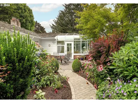 5710 Sw 88th Avenue Portland OR 97225