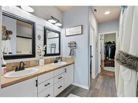 532 S 48th Place Springfield OR 97478