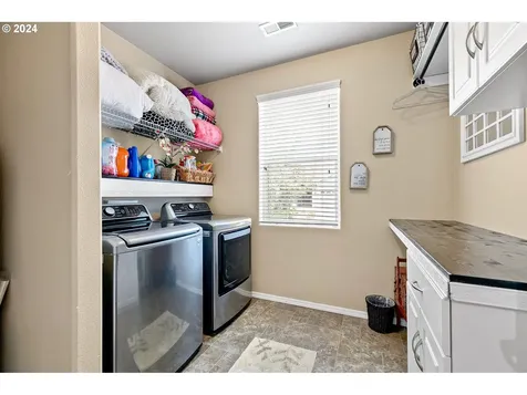 532 S 48th Place Springfield OR 97478