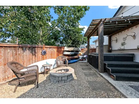 532 S 48th Place Springfield OR 97478