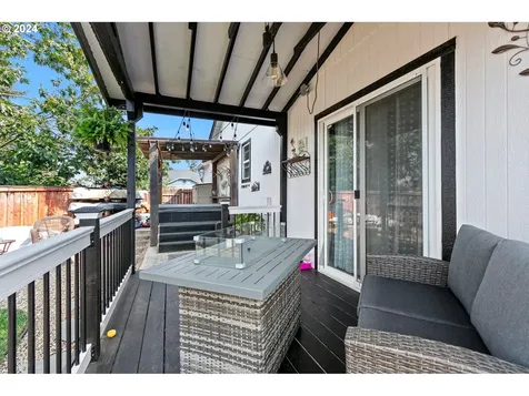 532 S 48th Place Springfield OR 97478