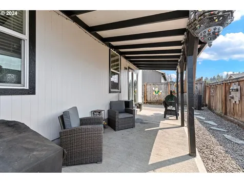 532 S 48th Place Springfield OR 97478