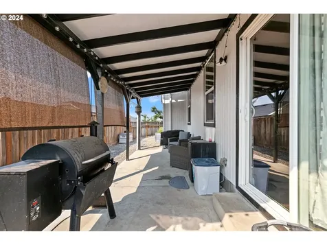 532 S 48th Place Springfield OR 97478