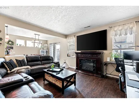 532 S 48th Place Springfield OR 97478