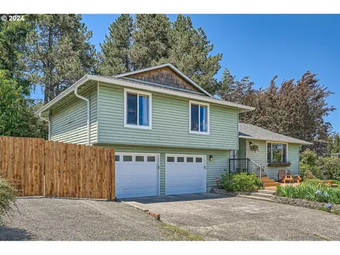 2943 Nw Norwood Street Camas WA 98607