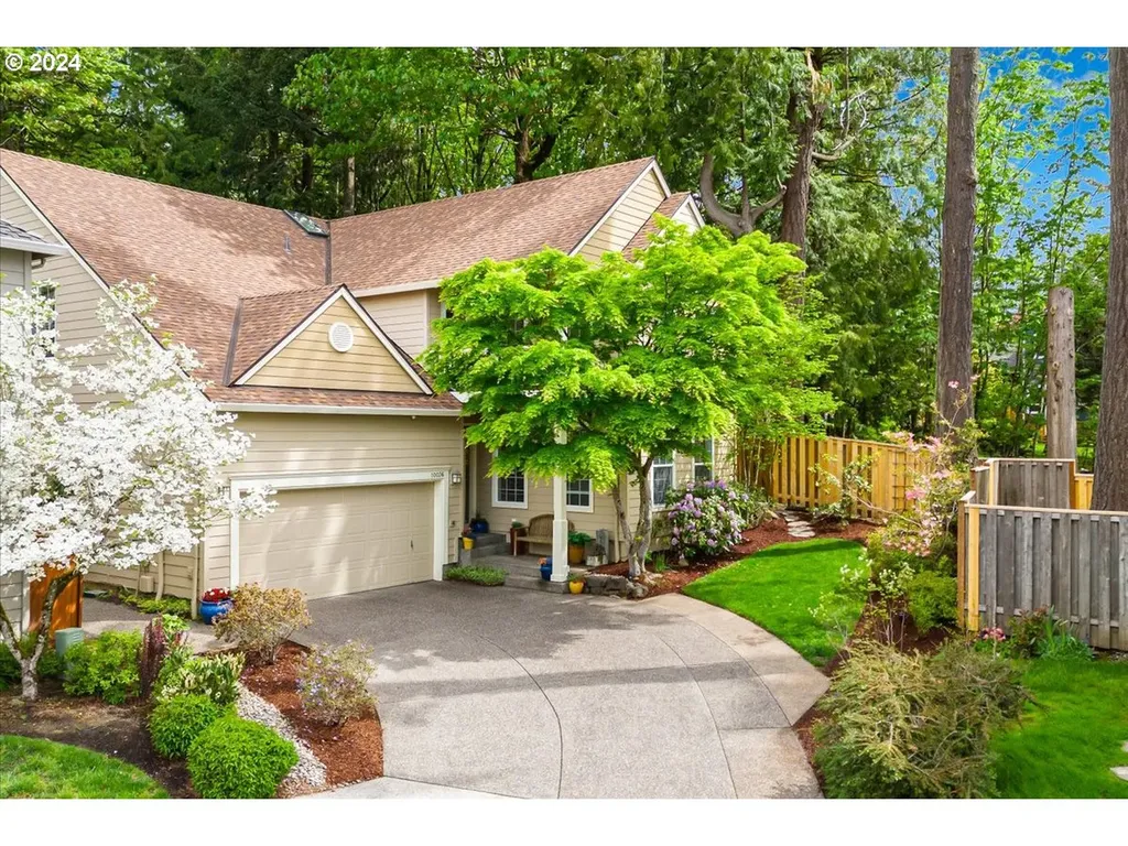 10036 Nw Fleetwood Drive Portland OR 97229