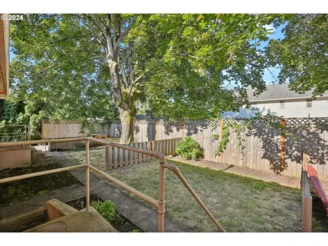 2415 Se 60th Avenue Portland OR 97206