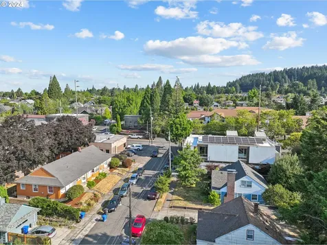 2415 Se 60th Avenue Portland OR 97206