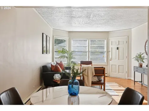2415 Se 60th Avenue Portland OR 97206