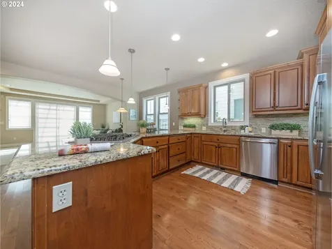 2527 Falls Street Forest Grove OR 97116