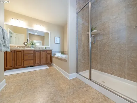 2527 Falls Street Forest Grove OR 97116