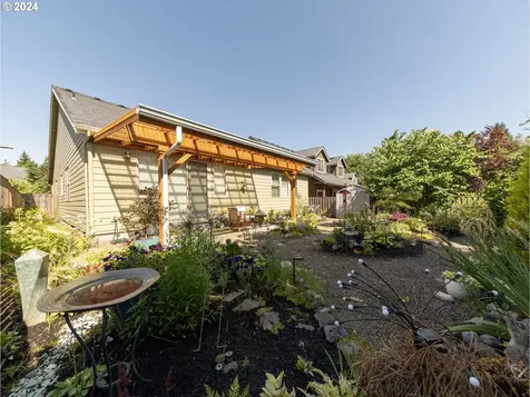2527 Falls Street Forest Grove OR 97116