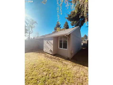 15795 SW Village Circle Beaverton OR 97007