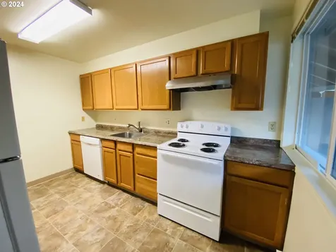 15795 SW Village Circle Beaverton OR 97007